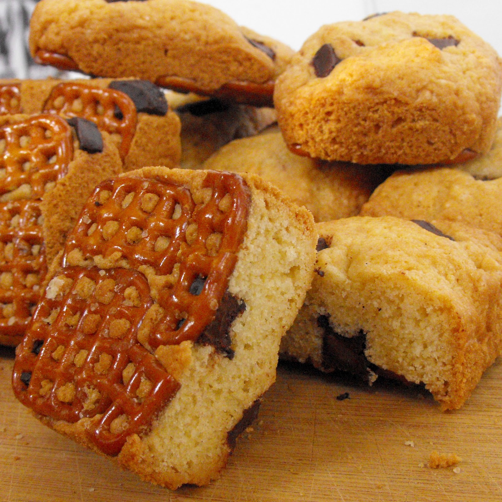 RAYGUNOMICS Vegan Chocolate Chip Pretzel Cookie Bars