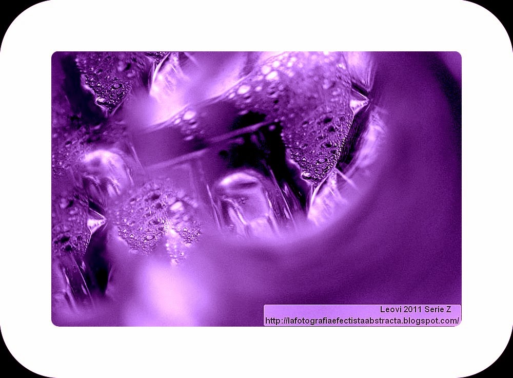 Foto Abstracta 3154 He construido un espejo de mi alma con tu saliva - I have built a mirror of my soul with your saliva Foto Abstracta 3154 He construido un espejo de mi alma con tu saliva - I have built a mirror of my soul with your saliva