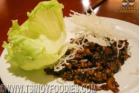 chicken and mushroom in lettuce cups