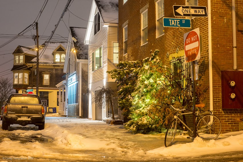 Portland, Maine USA December 2017 photo by Corey Templeton. An icy scene from York Street this wintery evening.