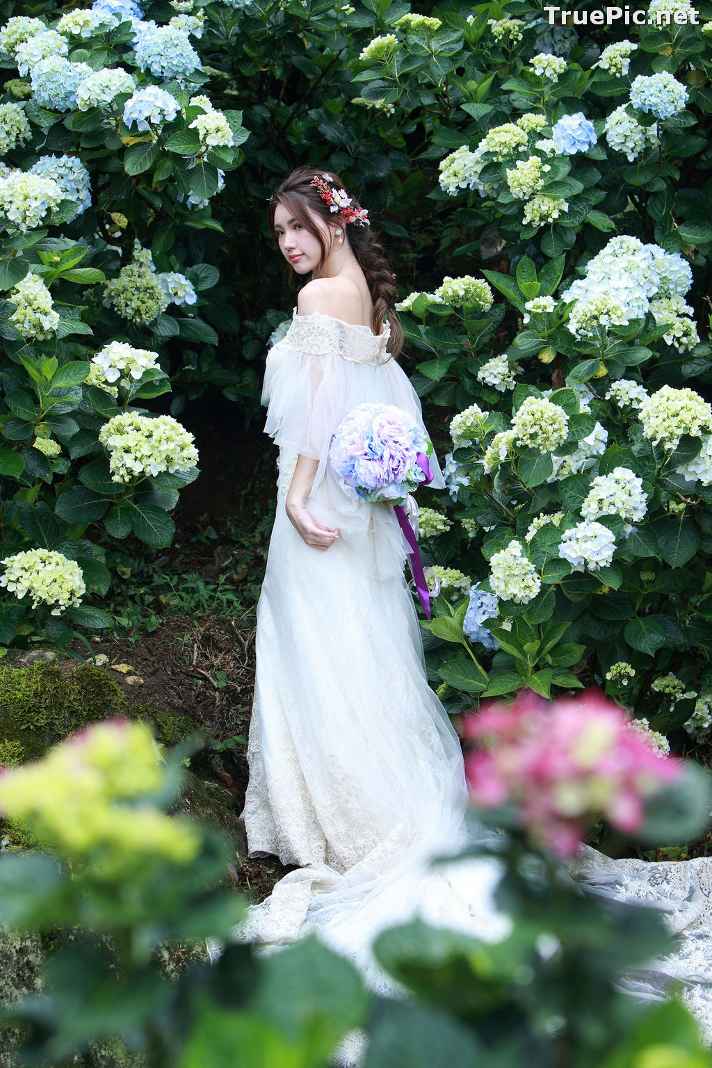Image Taiwanese Model - 張倫甄 - Beautiful Bride and Hydrangea Flowers - TruePic.net - Picture-21