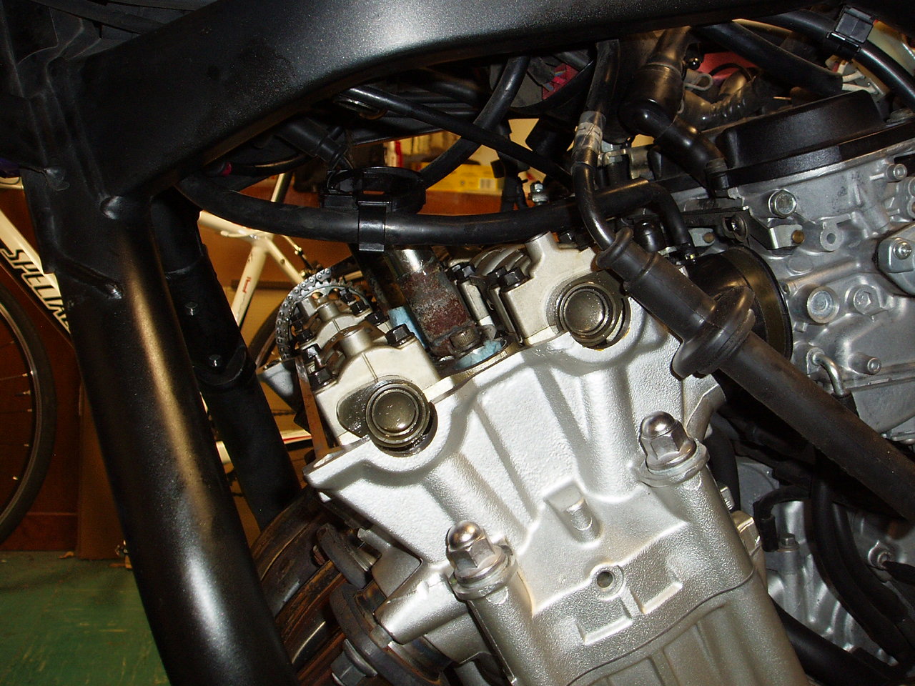 Bandit Files: FZ1 Valve Adjustment Part I: Disassembly