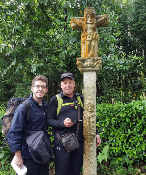 14th-century stone cross believed to be the oldest in Galicia. Photo: © Lisa Foradori.