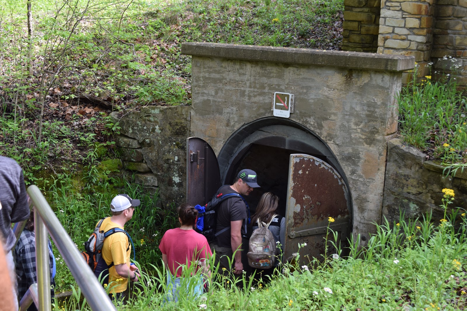 HappiLeeRVing Cave City Kentucky