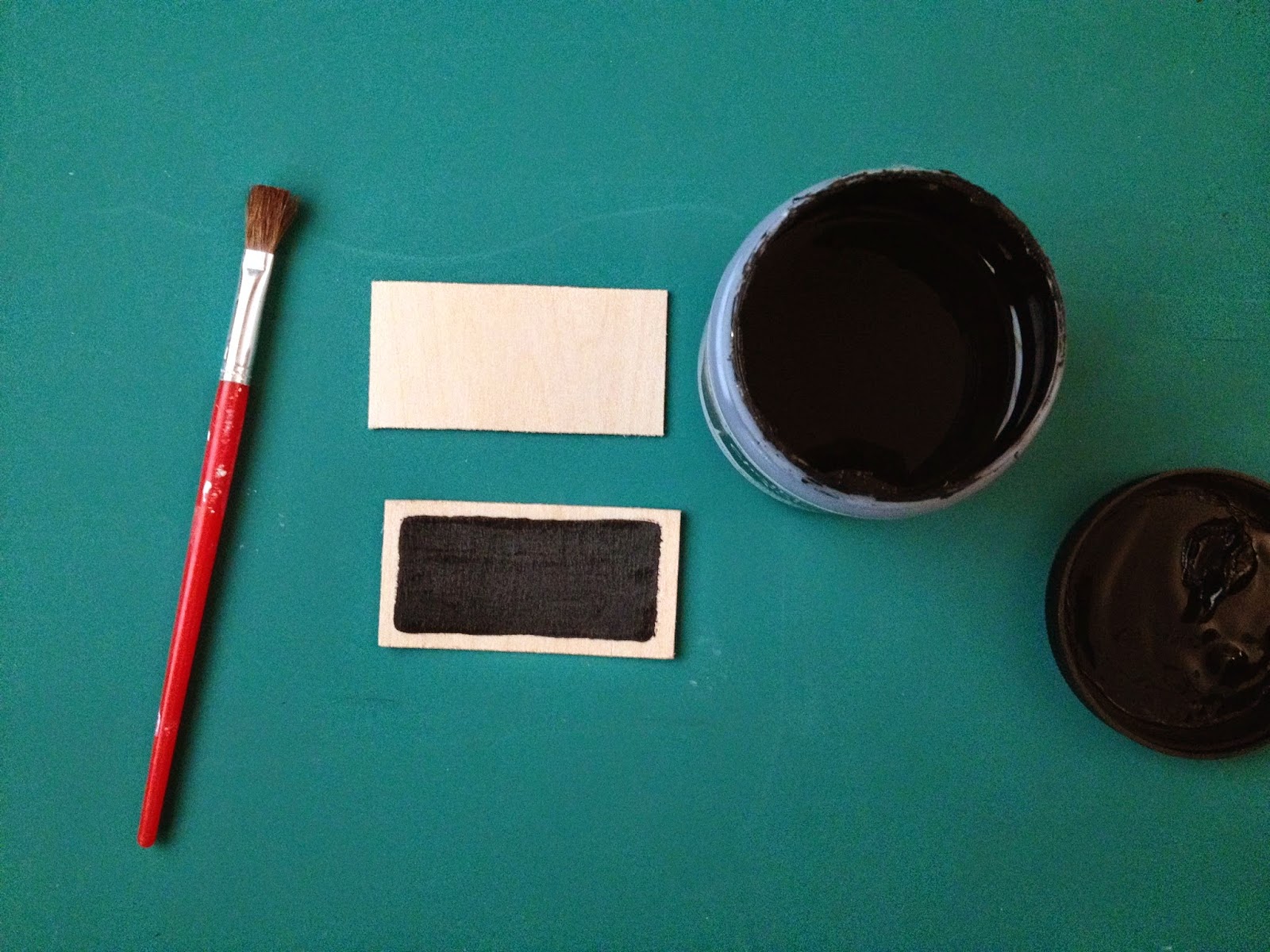 The Lovely Lightbulb DIY Chalkboard Clothes Pin Labels