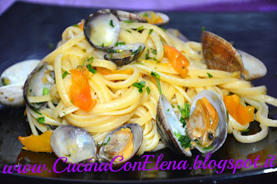 linguine con vongole veraci e pomodorini gialli del vesuvio