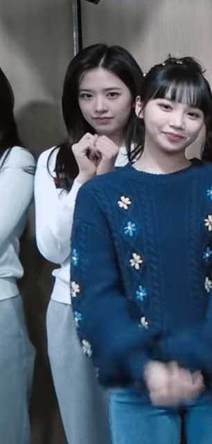 아이즈원> 설인사하는 안유진 권은비