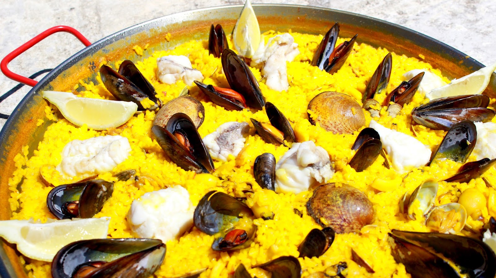 F&D Kitchen Recettes: PAELLA AU POISSON