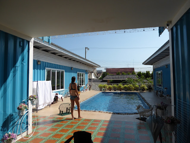 Farsay Homestay Piscina en la entrada principal del hostal Farsay Homestay.