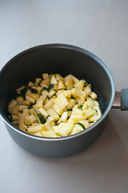 Crema di zucchine e patate, la ricetta per lo svezzamento del bambino step 1