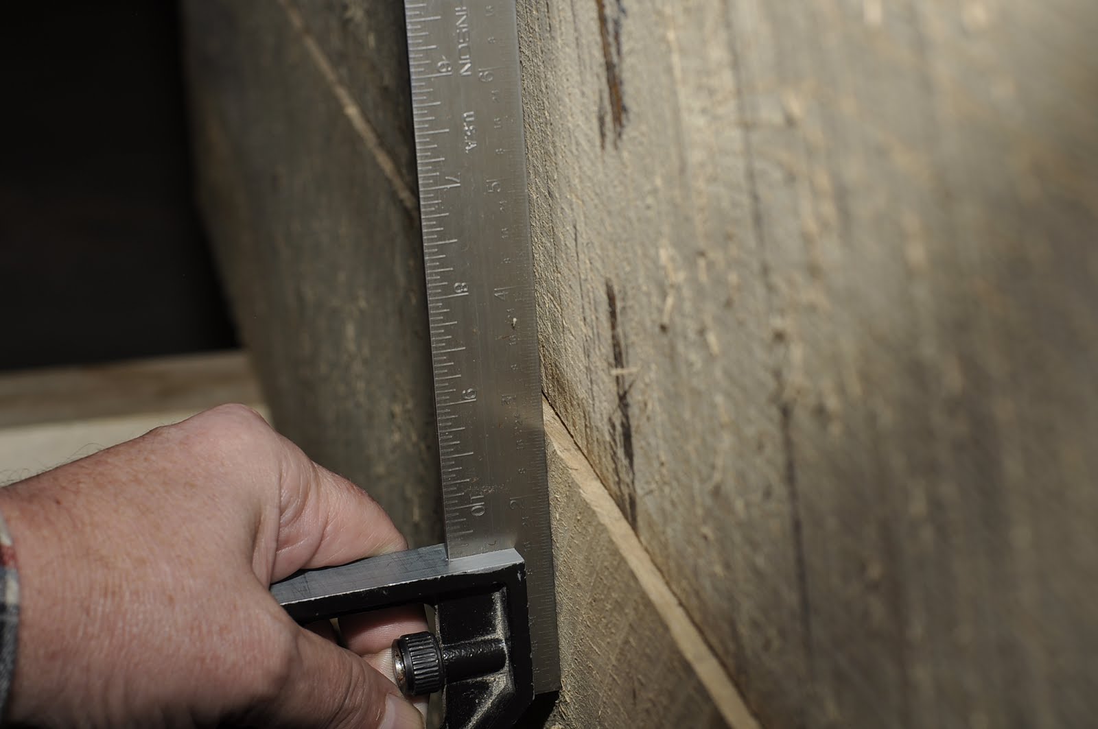 My 18th Century Woodworking Bench Challenges Gluing Up 