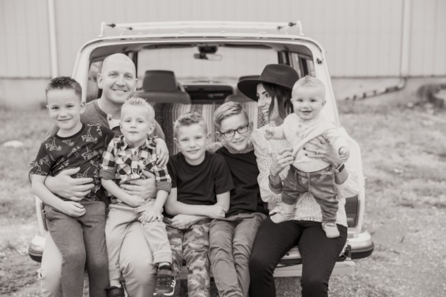 Jeep Grand Wagoneer at family photo shoot