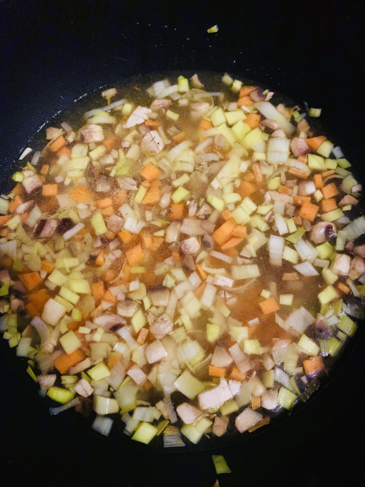 BOUILLON DE PETITS LÉGUMES À L’OS À MOELLE