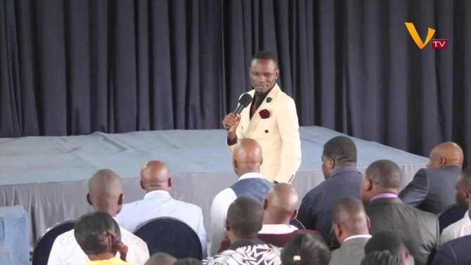 Pastor Zimbabwe Ini Mengaku Punya Nomor Telepon Tuhan Pastor Zimbabwe Ini Mengaku Punya Nomor Telepon Tuhan