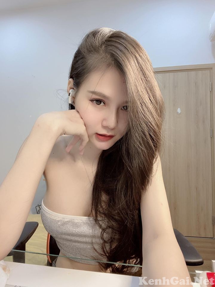 Linh Chi: Vếu streamer có khác bọt :)))