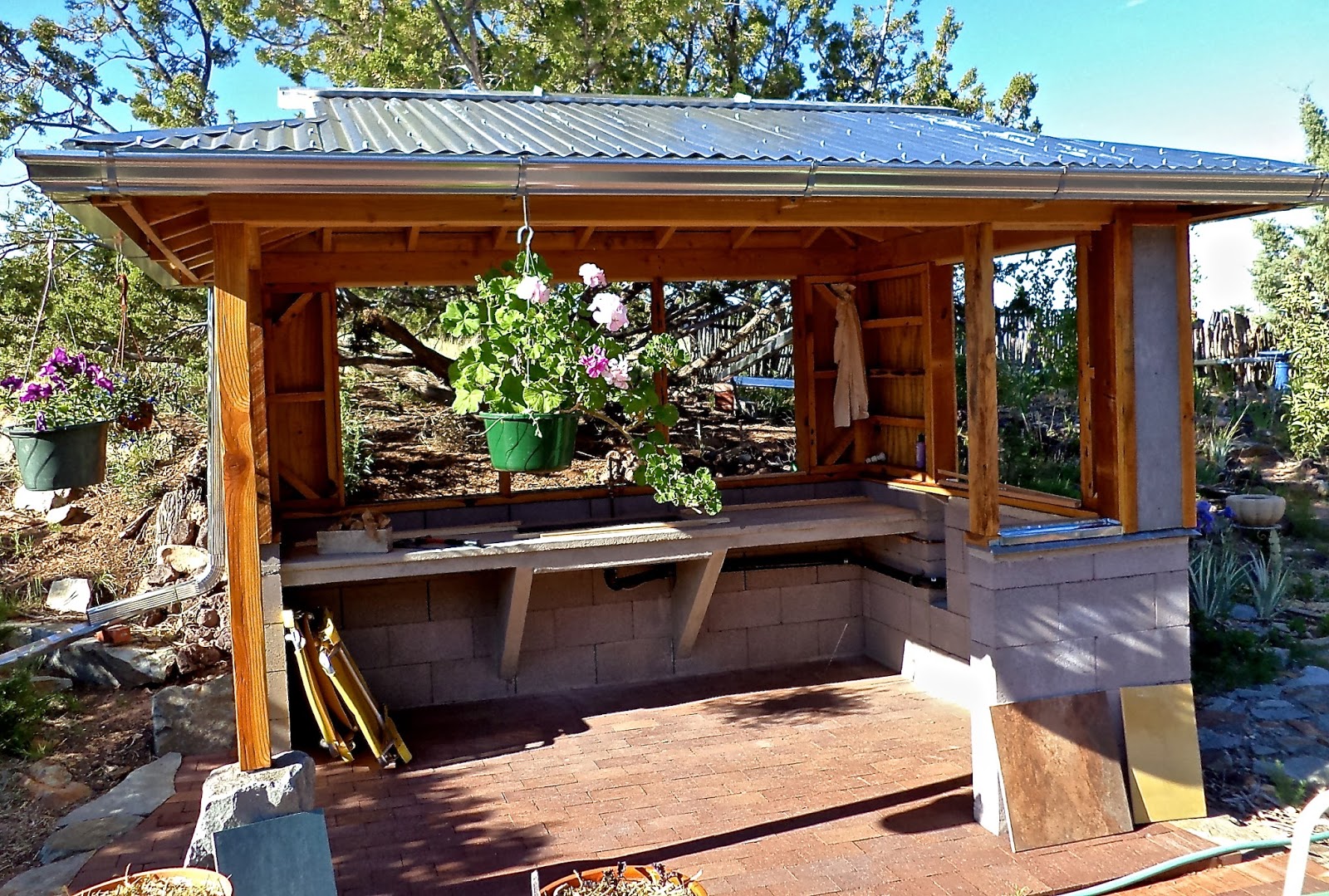 Alt. Build Blog: Building An Outdoor Kitchen: #2 Framing ... Alt. Build Blog: Building An Outdoor Kitchen: #2 Framing ... on Backyard Bar With Roof id=42837