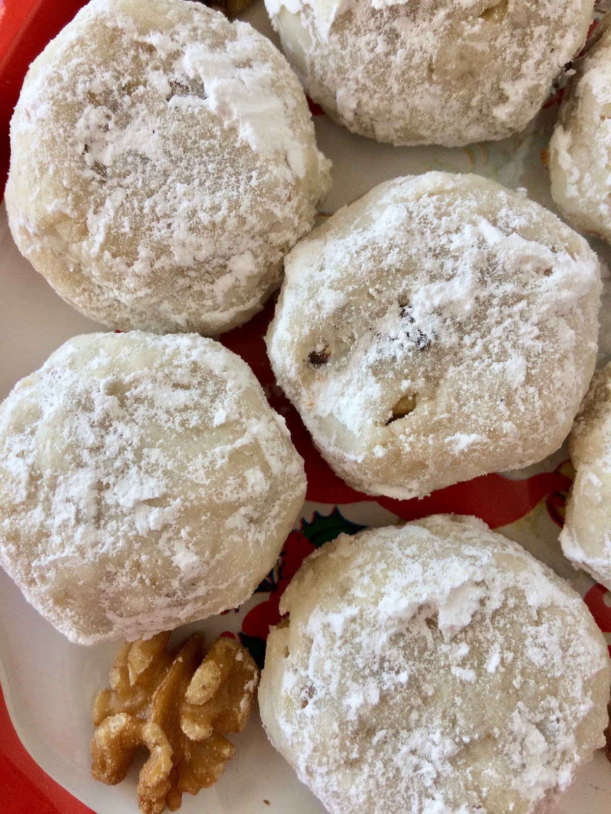 Savory Moments: Mexican wedding cake cookies