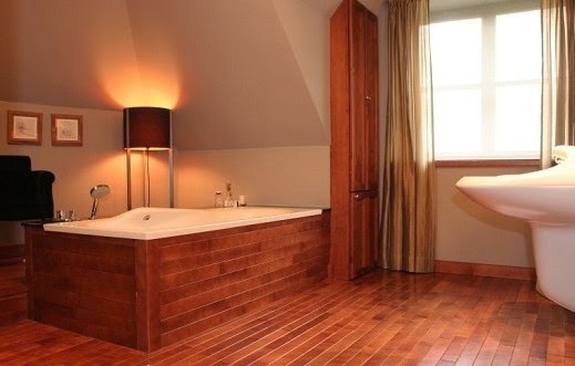 деревянная мебель для ванной комнаты