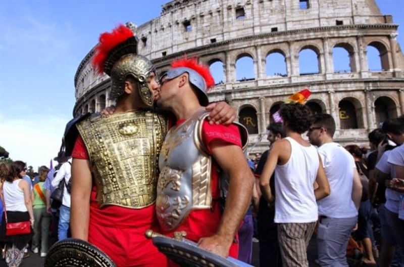 Naples gay guide hotels, experiences, gay bars cruising