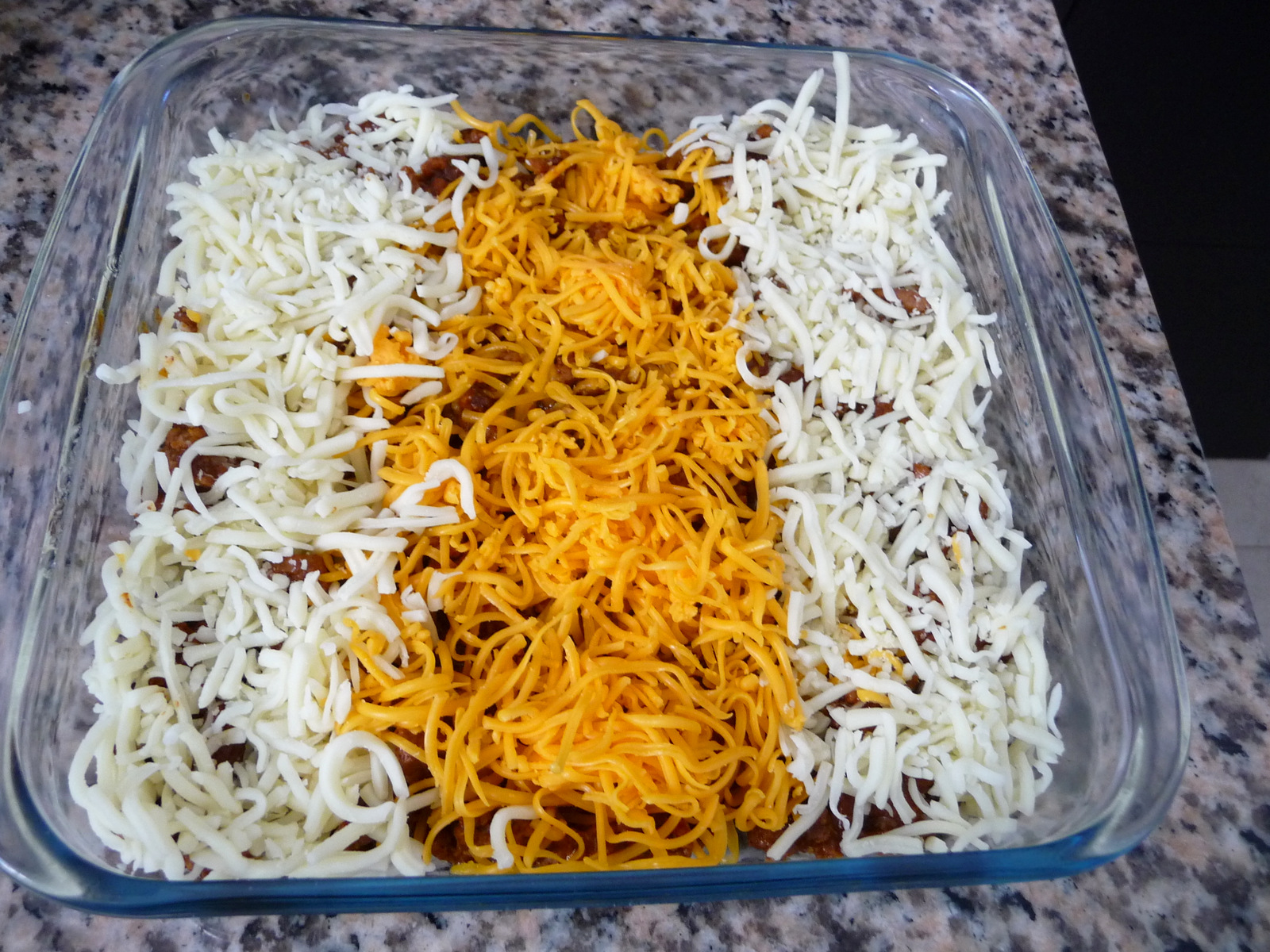 HAMBURGER NOBEAN CHILI CASSEROLE