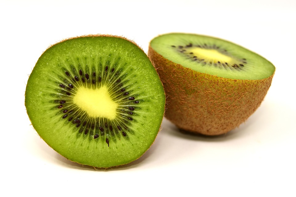 कीवी फ्रूट की तासीर ठंडी या गरम kiwi fruit ki taseer garam ya thandi