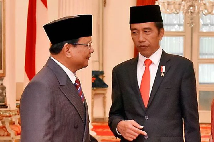 Dianggap Penjilat Usai Berikan Pujian ke Jokowi, Prabowo Disebut Turun Kelas Setara Ngabalin