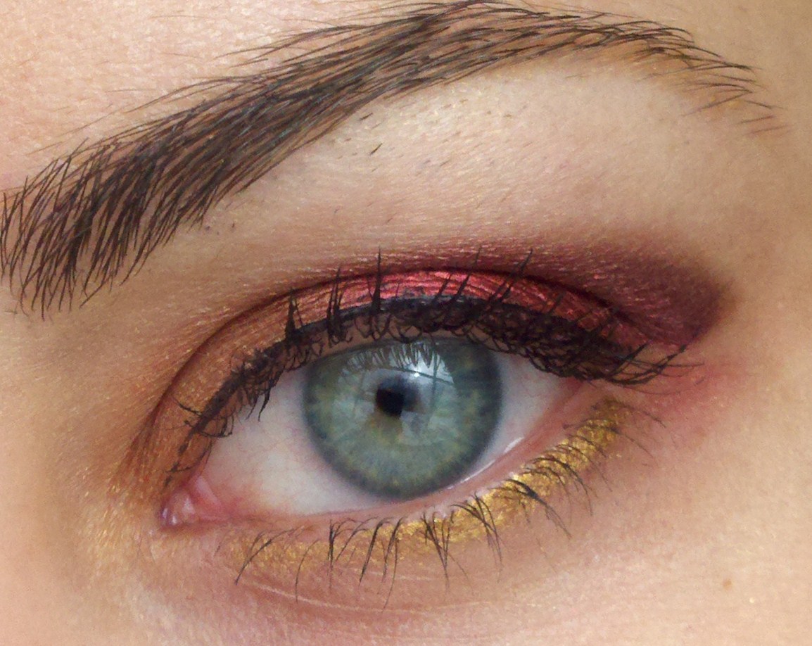 Beauty Vigilante: EOTD: Still Gaga for Red Eye Shadow