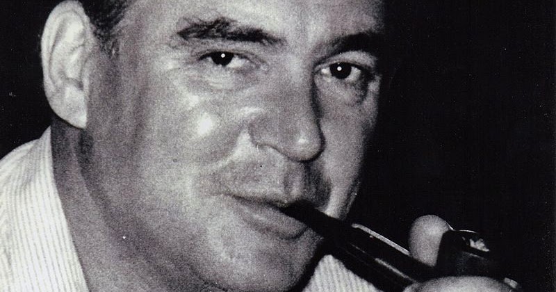 Famous Pipe Smokers Antoni Comas