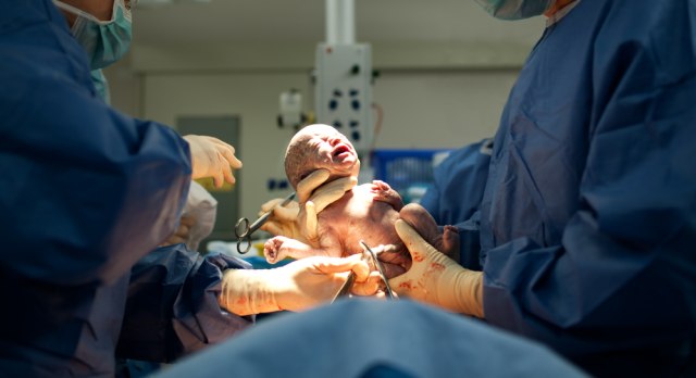 Kuasa Allah, Wanita Positif Corona Malah Lahirkan Bayi dengan Antibodi COVID-19