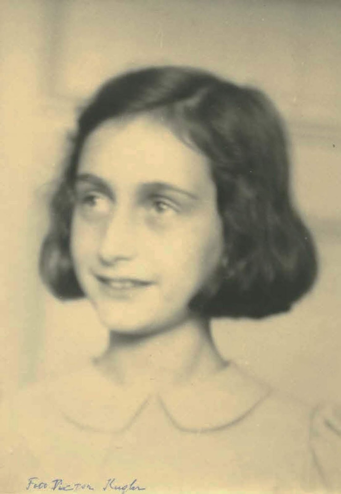 Les émouvantes photos d'Anne Frank avant sa déportation