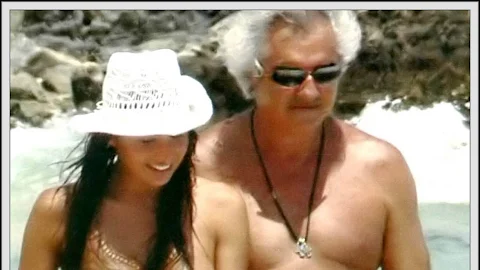 Elisabetta Gregoraci, La Mujer De Flavio Briatore, En ‘topless’ Para La Revista Chi,