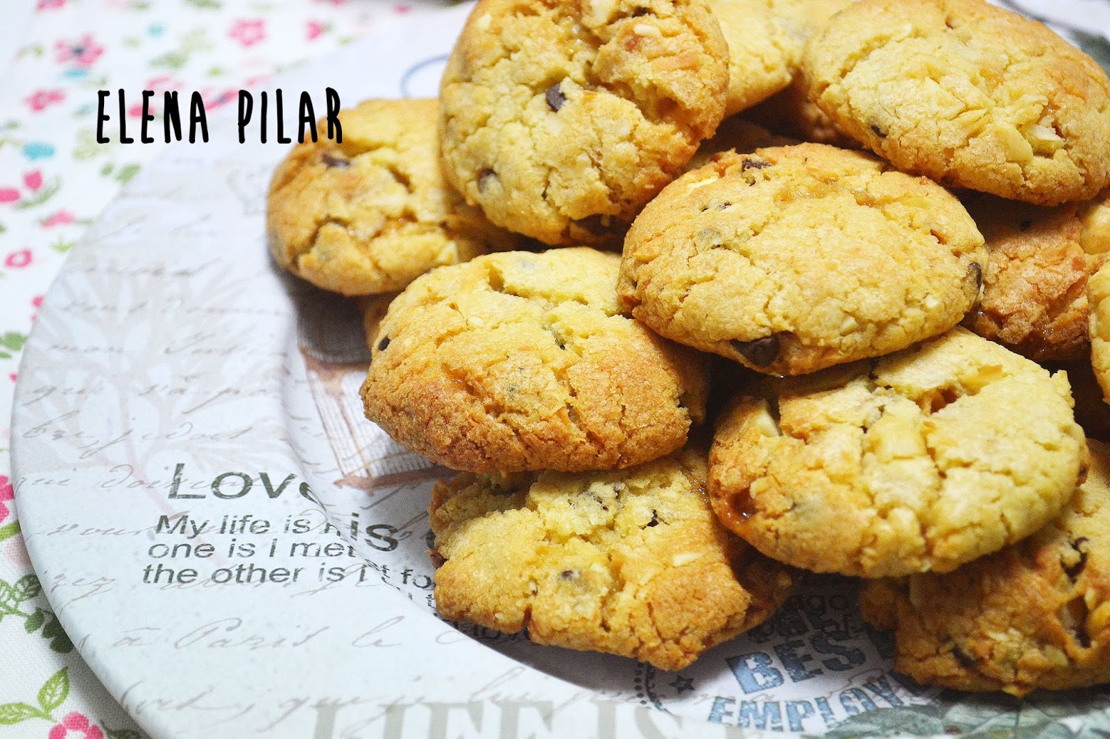 Mi Recetario por Elena Pilar Cookies de coco, toffee y nueces de Macadamia