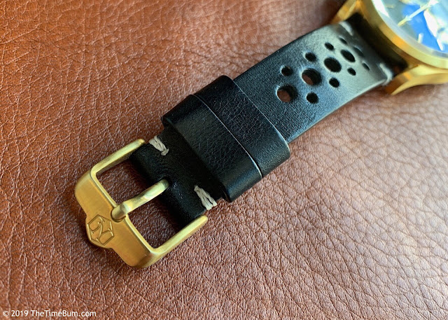 Nezumi Loews Specials gold buckle