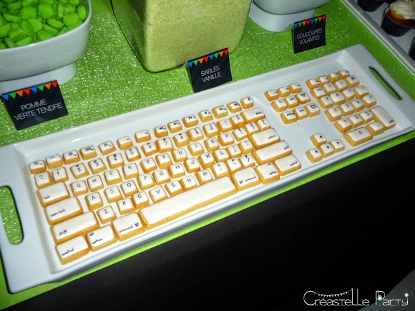 Sweet table Geek sablés décorés clavier