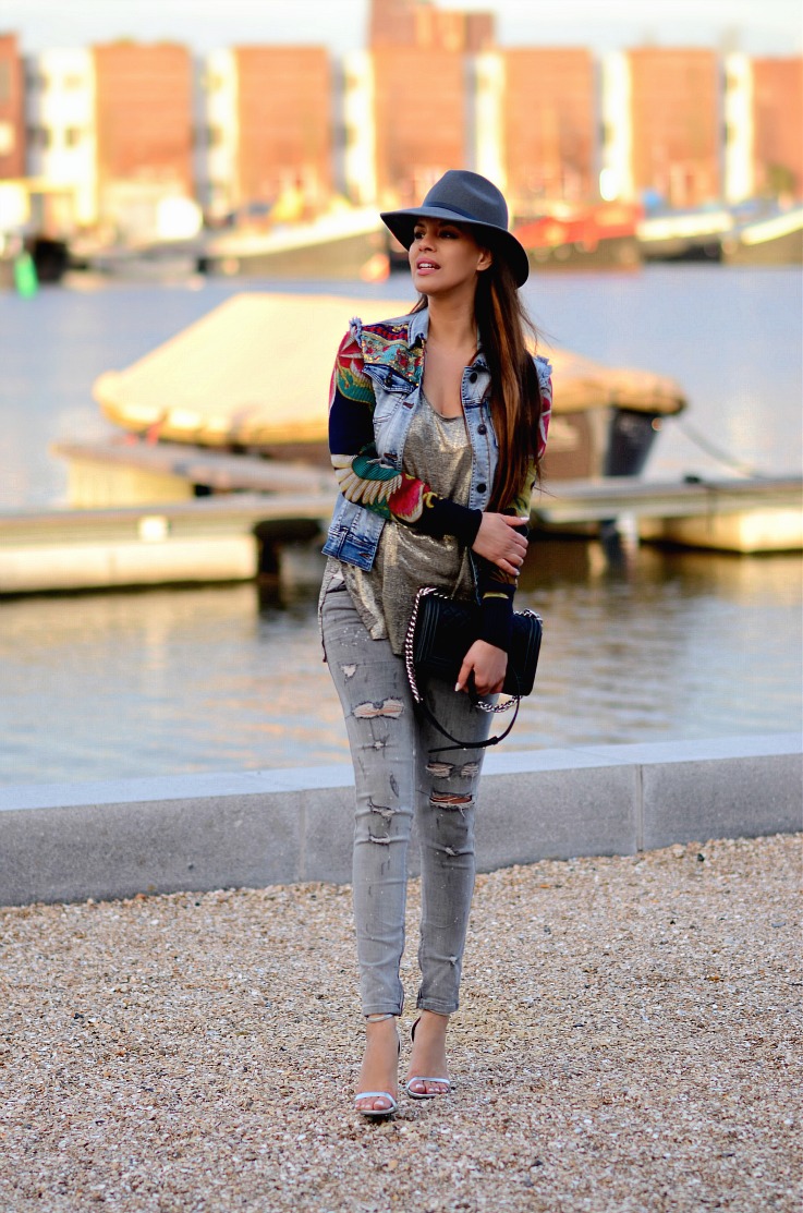 Floral denim jacket, Desigual, Grey outfit, Chanel Boybag, metallic sandal heels Amsterdam Harbour club, TC Style Clues, 