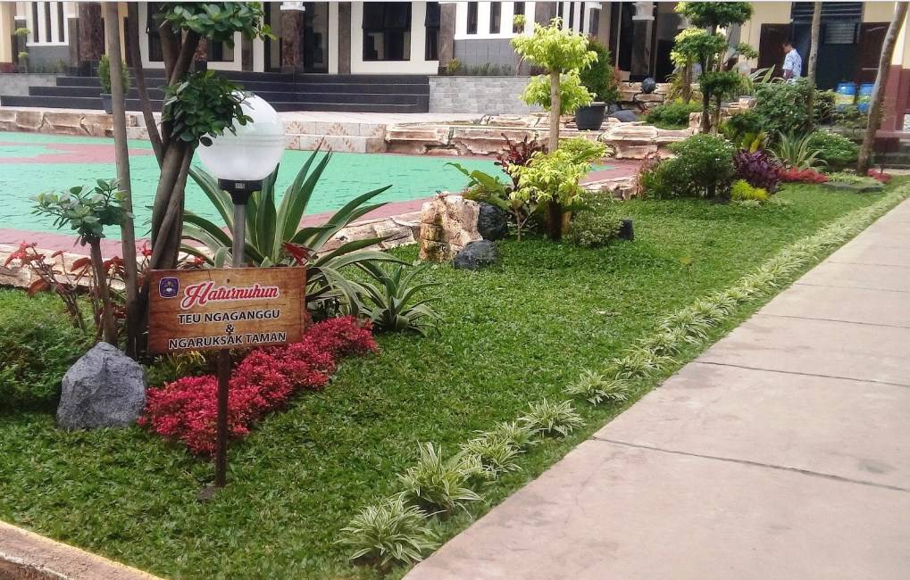 44+ Dekorasi Taman Depan Kelas Untuk Inspirasi Pernikahanmu