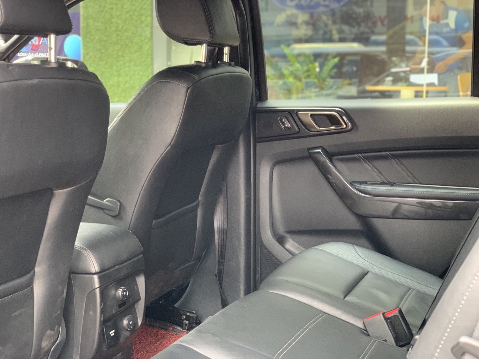 Everest Titanium 2020 màu xanh Deep Blue cực đẹp