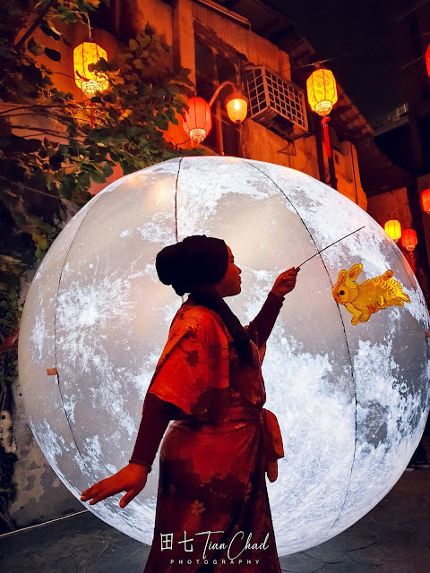 鬼仔巷 夜晚上 中秋节 照片 KWAI CHAI HONG AT NIGHT Moonlight In The City 城里的月光