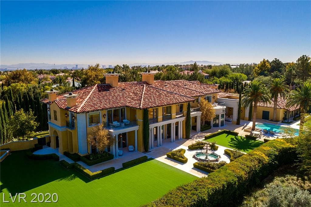 Casino Mogul Steve Wynn's 13,000 Square Foot Mansion In Las Vegas, NV