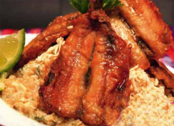Chicharrón de Anchoveta con pisara de quinua