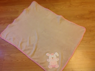 easy and inexpensive DIY baby blanket