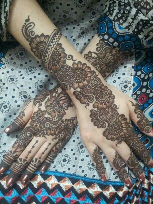 stylish arabic mehndi design