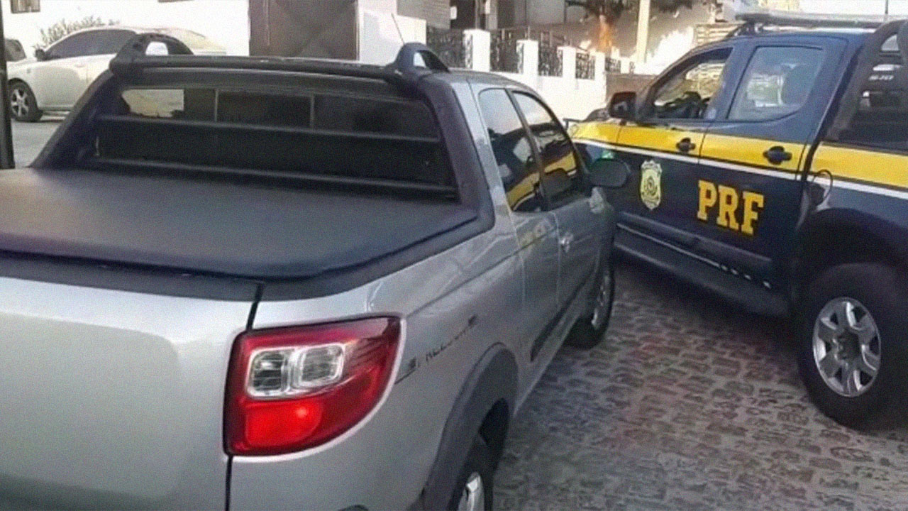 Casal é detido após adquirir caminhonete roubada em Arcoverde