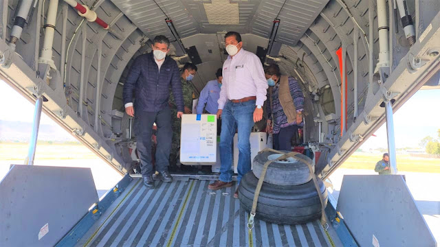 Llegan a Oaxaca 20 mil 475 dosis de vacunas de Pfizer-BioNTech contra COVID-19 Llegan a Oaxaca 20 mil 475 dosis de vacunas de Pfizer-BioNTech contra COVID-19