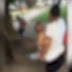 Com bebê no colo, mulher prepara 'casinha' e assiste morte de vendedor em Manaus