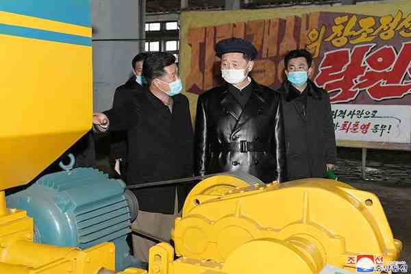 Kim Tok Hun at Rakwon General Machine Enterprise