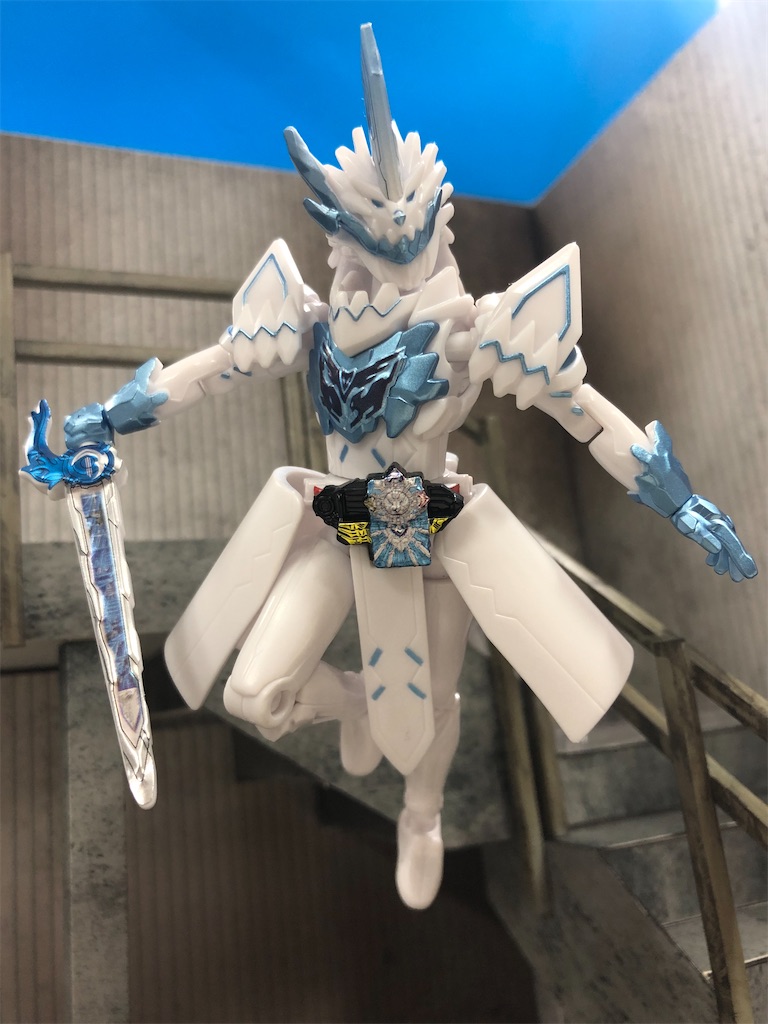 SODO Kamen Rider Saber Book 9 - Kamen Rider Blade Tategami Hyoujuu