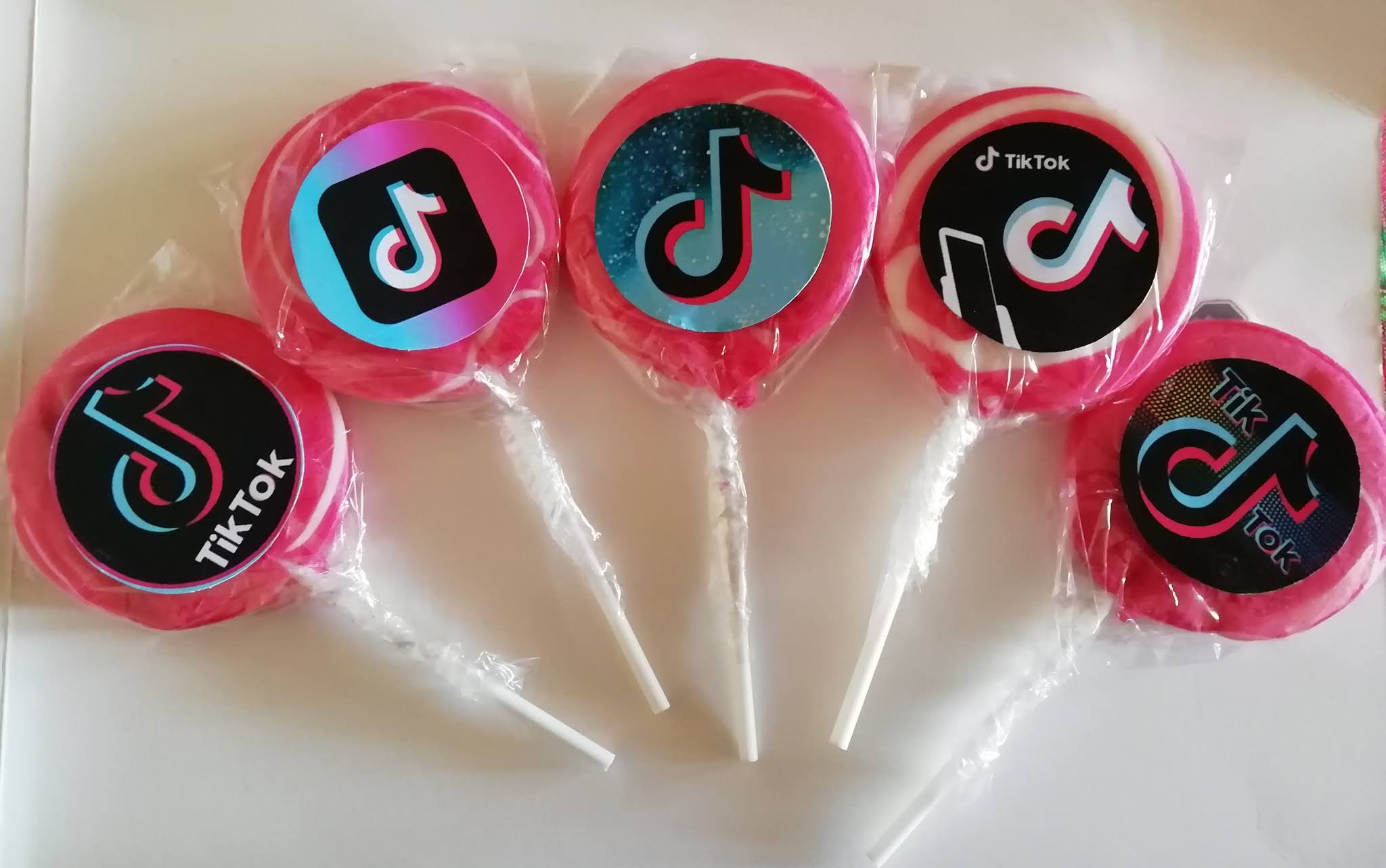 CREACIONES "ESTRELLA SOL Y LUNA": ARTICULOS DE CUMPLEAÑOS TIK TOK