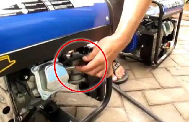 JARANG DIPERHATIKAN...! Ini Alasan Pentingnya Mengoperasikan Genset dengan Benar Setiap mesin pasti wajib dioperasikan dengan prosedur yang ada. Tentunya prosedur yang benar ini bertujuan agar mesin dapat berjalan dengan baik dan aman. Hal tersebut, juga berlaku pada mesin genset yang digunakan ketika listrik mengalami pemadaman mendadak. Genset memang dapat berguna ketika listrik ini padam karena genset akan menjadi sumber listrik cadangan Anda.