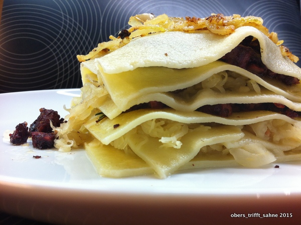 Lasagne mit Blutwurst und Sauerkraut